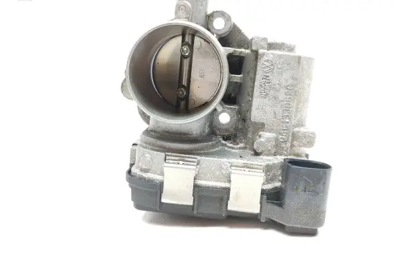 Audi A1 Throttle valve 04C133062C