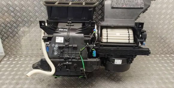 Toyota Yaris Interior heater climate box assembly 870500D301