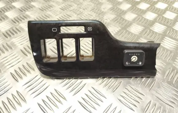 Subaru Legacy Dashboard glove box trim 