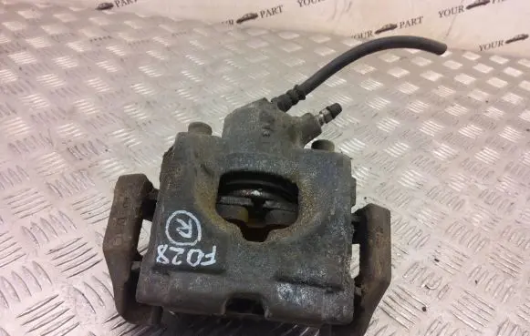 BMW 1 E82 E88 Front brake caliper