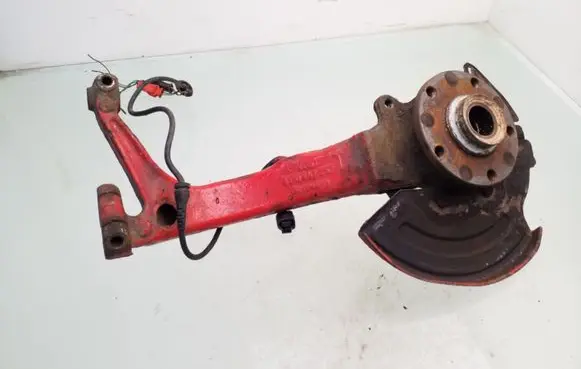 Front wheel hub spindle knuckle