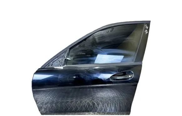 Mercedes-Benz C AMG W204 Front door