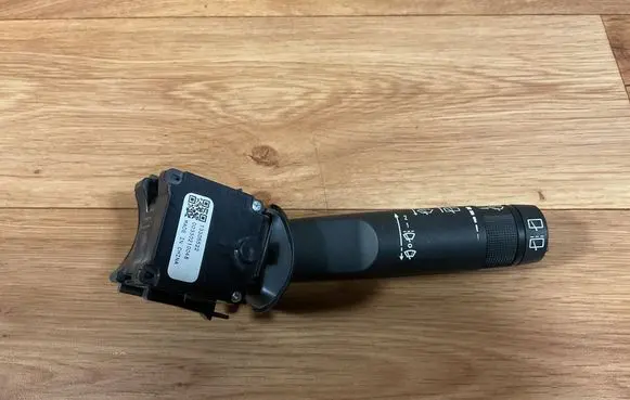 Opel Insignia A Wiper control stalk 13305522 00330210048