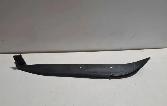 Porsche Macan (95B) Fender end trim 95B854778B
