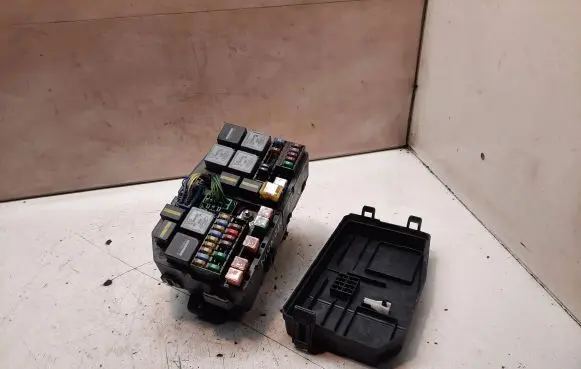 Ford Mondeo Mk III Fuse box set 1S7T14A142AA 71543256