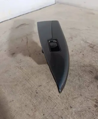 Mazda 6 Electric window control switch GP9A66370 63561270REA