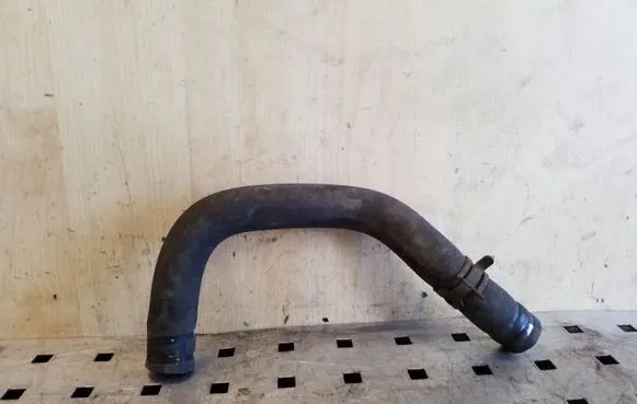 Toyota RAV 4 (XA30) Engine coolant pipe/hose