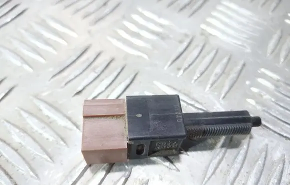Nissan Primera Brake pedal sensor switch 0711U