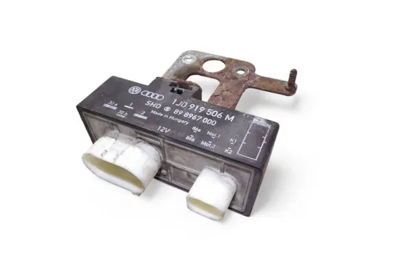 Coolant fan relay