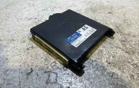 Lexus CT 200H Central body control module 8922176041 2380003521 116A000244