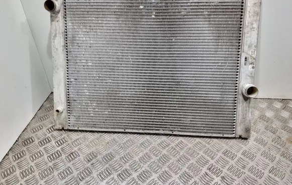 BMW 5 E60 E61 Coolant radiator 99000956 20181108 8MK376