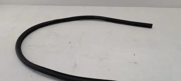 Audi A5 8T 8F Front door rubber seal 8T0831707D