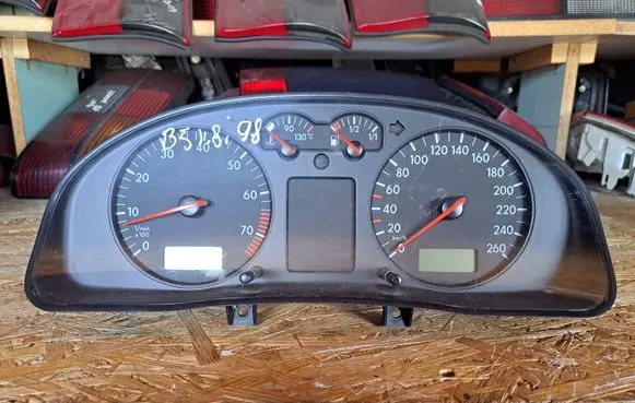 Volkswagen PASSAT B5 Speedometer (instrument cluster) 3B0919861B 110008793010