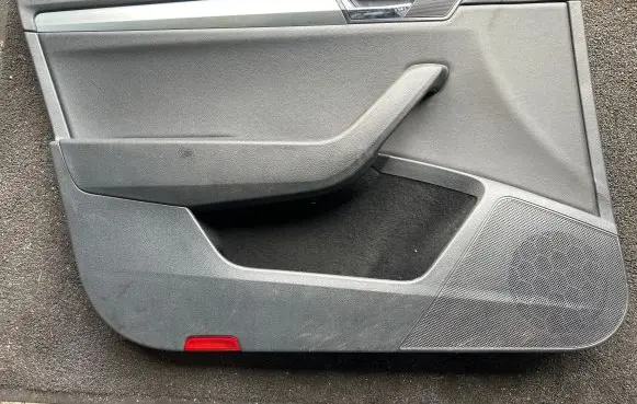 Skoda Superb B8 (3V) Front door card panel trim 132357399XX0