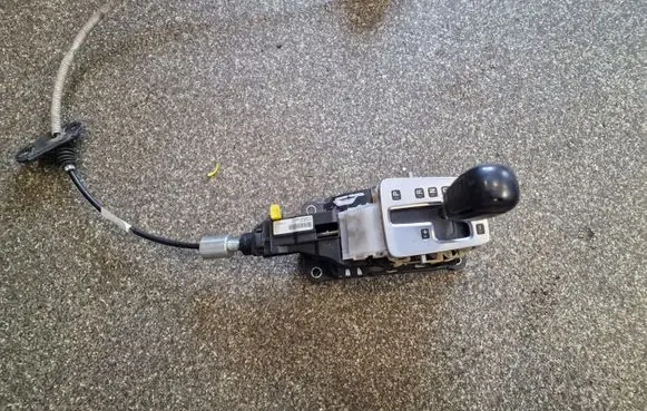 Volvo S80 Gear shifter/selector 30759122
