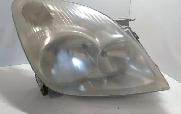 Toyota Corolla Verso E121 Headlight/headlamp