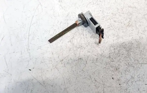 Volkswagen PASSAT B6 Interior temperature sensor 4B0820539