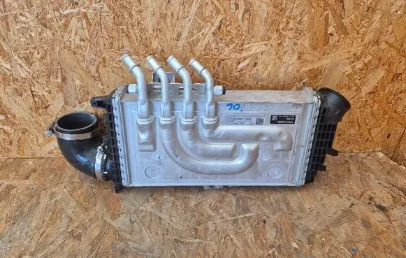Land Rover Defender Intercooler radiator