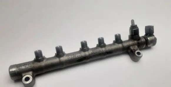 Volvo S90, V90 Fuel main line pipe 31303612