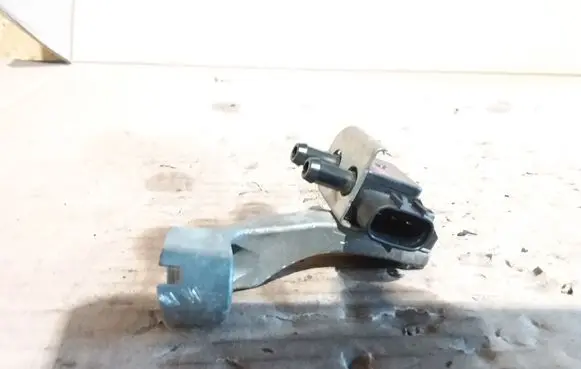 Vacuum valve