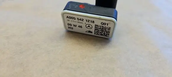 Mercedes-Benz GL X164 Airbag deployment crash/impact sensor A0055421218 0055421218