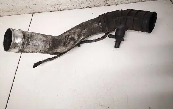 Volvo V70 Air intake hose/pipe 30636854