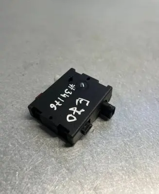 BMW X5 E70 Antenna control unit 108196-10