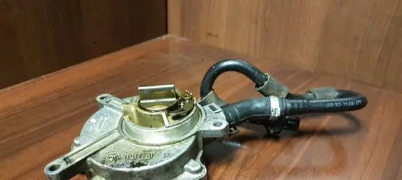 Audi A6 S6 C6 4F Vacuum pump ST617M1