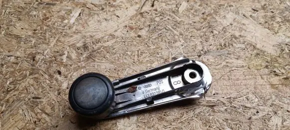 Audi 100 200 5000 C3 Front door window winding handle 443837581D