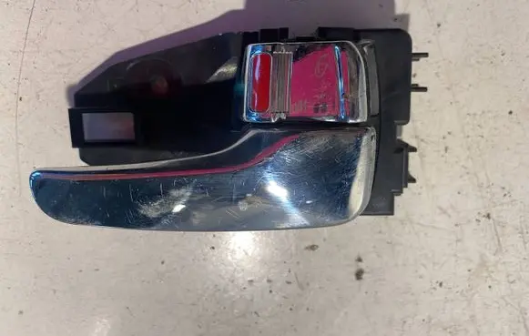 Mitsubishi Outlander Front door interior handle
