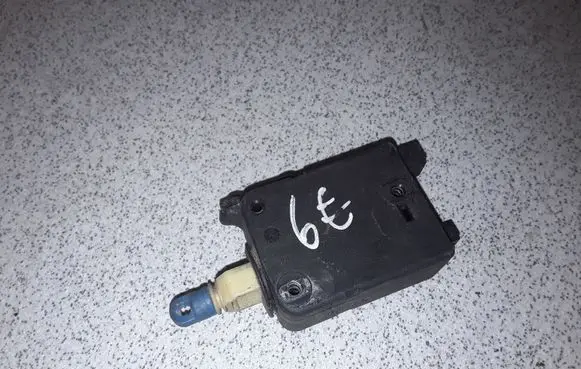 Fuel tank cap lock motor