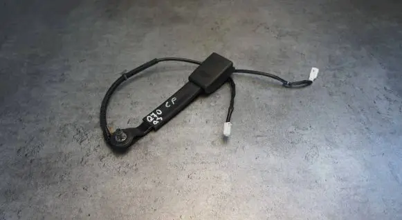 Infiniti FX Front seatbelt buckle 130423DL