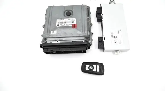 BMW 5 F10 F11 Engine ECU kit and lock set 8513250 13618513250 0281017648