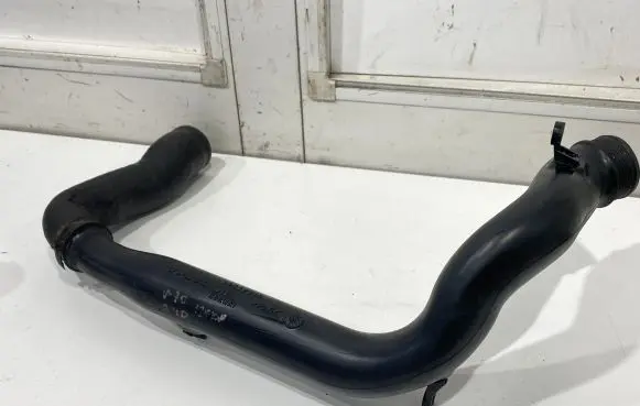 Volvo V70 Intercooler hose/pipe 30647918 7321