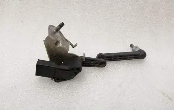 Rear air suspension level height sensor