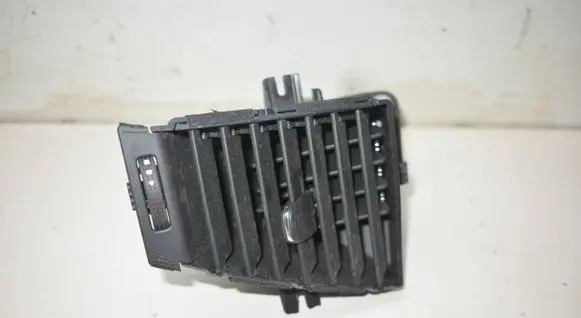 Opel Mokka X Dash center air vent grill 42514221