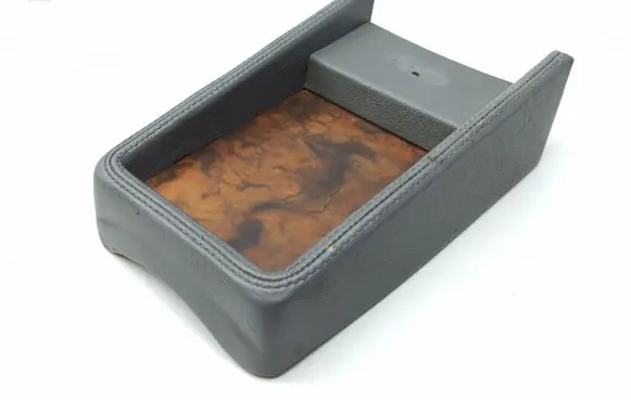 Jaguar XJ X40 Glove box central console 
