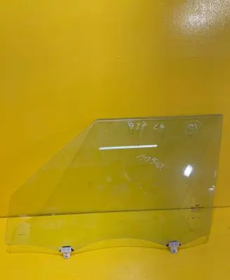 KIA Soul Front door window glass four-door E1143R-000381