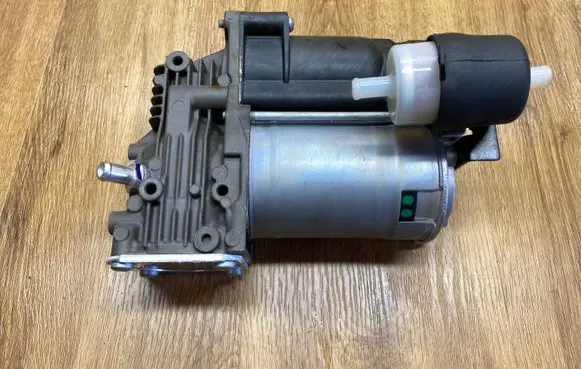 Jaguar XJ X351 Air suspension compressor/pump 9115803445