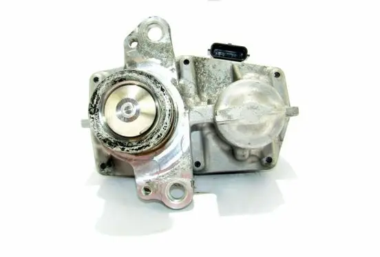 Nissan X-Trail T32 EGR valve cooler H8201061904