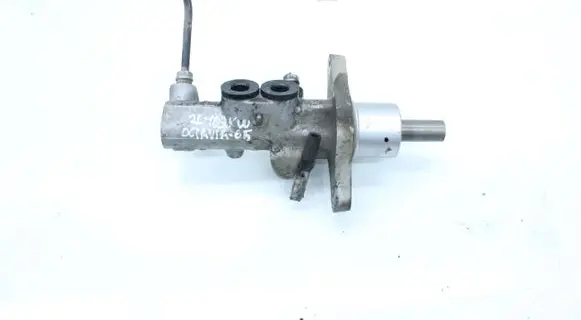 Skoda Octavia Mk2 (1Z) Master brake cylinder