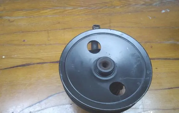 Volvo S40, V40 Power steering pump 9125202