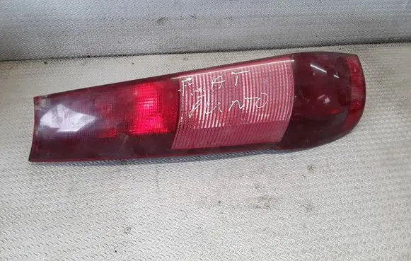 Fiat Punto (176) Rear/tail lights 29420102
