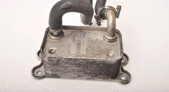 Volvo XC90 Engine oil radiator 31201912