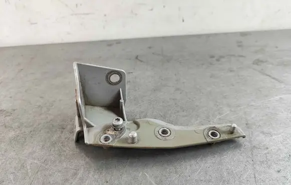 Jaguar F-Pace Fender mounting bracket T4A15483 T4A10773