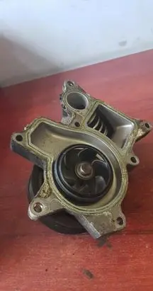 BMW 1 E81 E87 Water pump 7797640