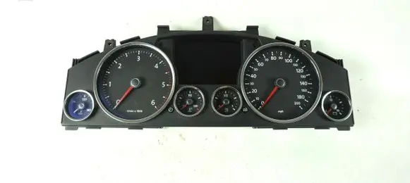 Volkswagen Touareg I Speedometer (instrument cluster) 7L6920985Q 0263655808