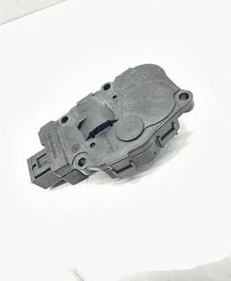 Audi A5 8T 8F Air flap motor/actuator 412650750