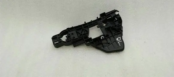Rear door exterior handle/bracket