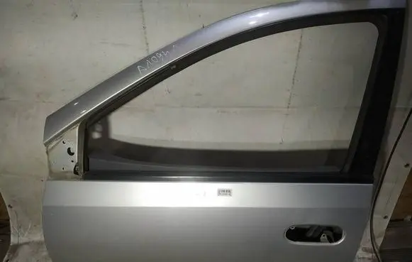 Nissan Almera Tino Front door PILKOS